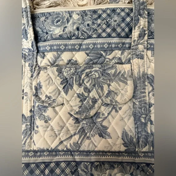 Vera Bradley Blue and White Floral Quilted Tote - Picture 4 of 7